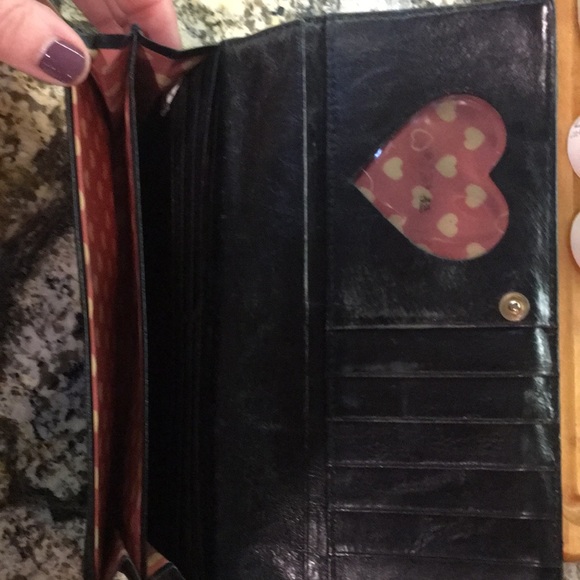 Love Cat black leather embossed heart wallet - Picture 4 of 4